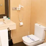 Ok Estudios Plata Hotel