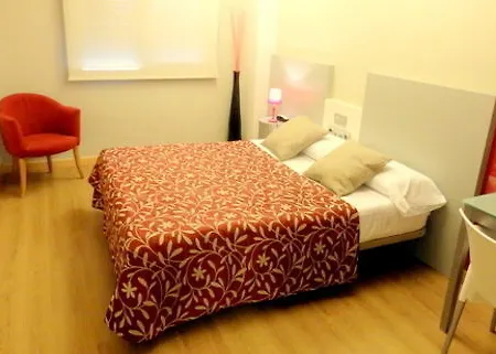 Ok Estudios Plata 3* 밴터드바노스