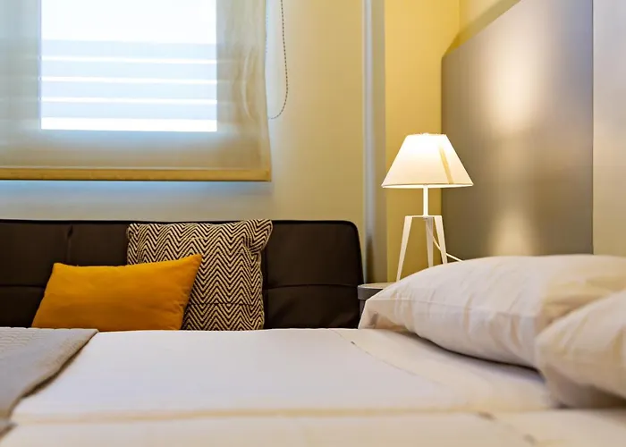 Ok Estudios Plata Hotel